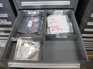STANLEY VIDMAR HEAVY DUTY 8-DRAWER PARTS CABINET W/ CONTENTS (W-50) LOADING & HANDLING FEE $25-